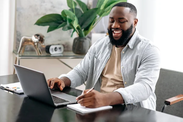 Joyful Successful Smart African American Male Company Owner Sales Manager — Fotografia de Stock