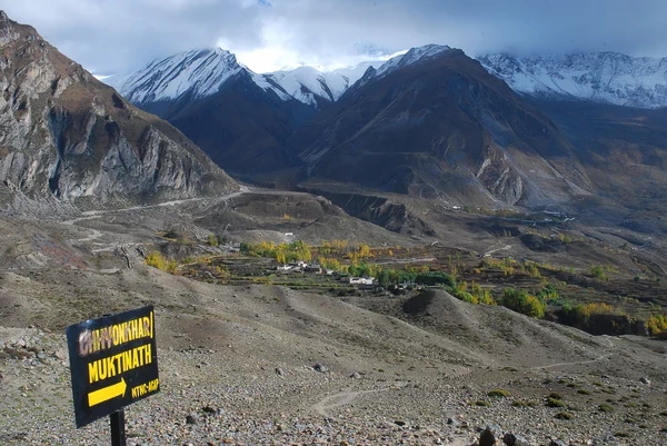 Trekking at Muktinath — Stock Photo, Image