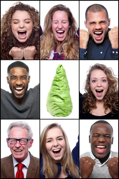 Fröhliche Menschen umgeben von gesundem Essen — Stockfoto