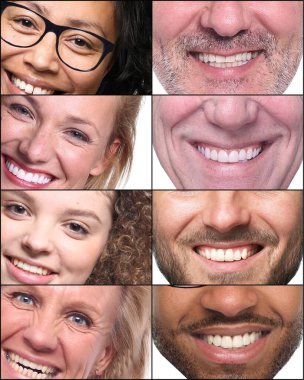 Güzel, mutlu bir grup insan beyaz bir arkaplan önünde kolaj yapıyor.