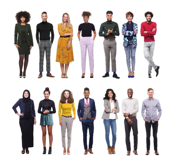 Schöne Gruppe multiethnischer Menschen vor weißem Hintergrund lizenzfreie Stockfotos