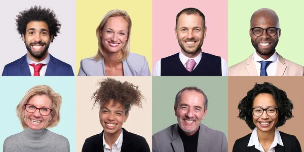 Grupo de personas hermosas frente a un fondo — Foto de Stock