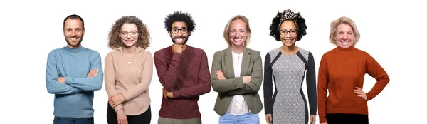 Gruppe schöner Menschen vor einem Hintergrund — Stockfoto