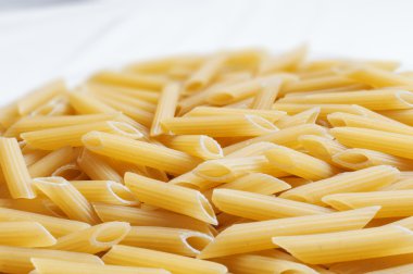 pişmemiş makarna çeşitleri - penne