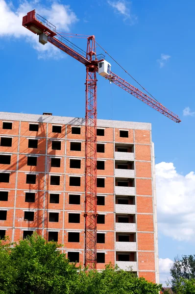 Baustelle mit Kran — Stockfoto