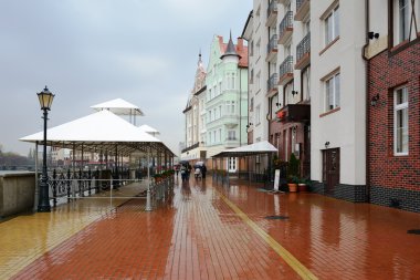 Etnografik ve Ticaret Merkezi, Kaliningrad, Rusya üzerinde 27 Ekim 2013 balıkçı köyü çıkabilir