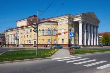 5 Mayıs 2013 Kaliningrad, Rusya prospect mira üzerinde bulunan 931 koltuklar için büyük bir salonu ile Kaliningrad bölgesel Dram Tiyatrosu
