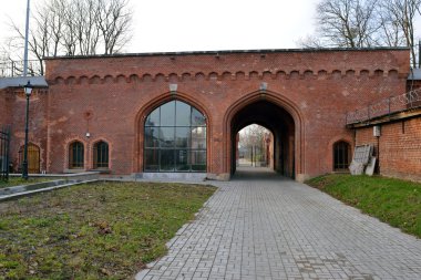 Railway Gate (Eisenbahnhof Tor). Kaliningrad clipart