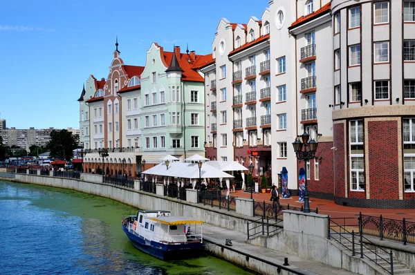 Ethnographic and trade center, embankment of the Fishing Village in Kaliningrad, Russia — Stock Photo, Image