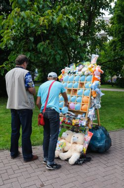 sokak ticaret malları folk art kutlama günü şehir Kaliningrad, Rusya'nın