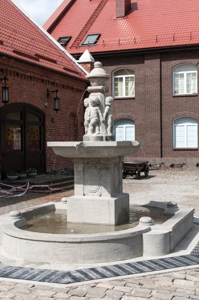 Fontein Putti in Kaliningrad. Rusland — Stockfoto