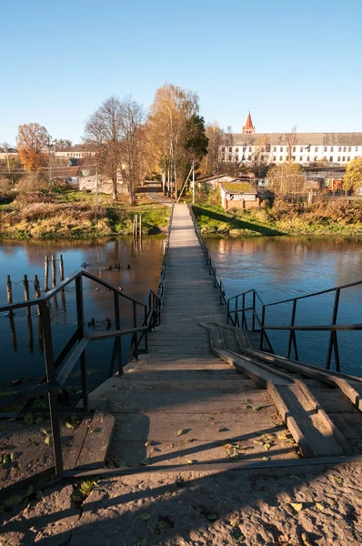 Γέφυρα πάνω από τον ποταμό «λάβα» στο pravdinsk (προηγούμενη friedland) — Φωτογραφία Αρχείου