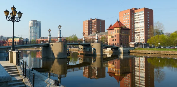 Widok na most dla pieszych — Zdjęcie stockowe