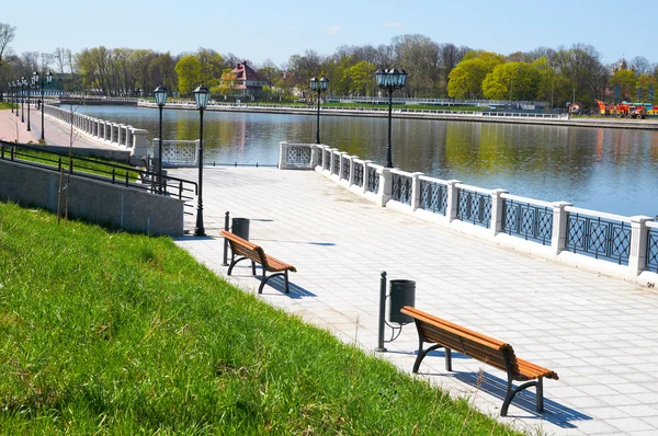 Embankment of Upper Pond. Kaliningrad — Stock Photo, Image