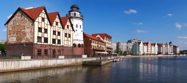 Etnografische en trade center, embankment van het vissersdorp — Stockfoto