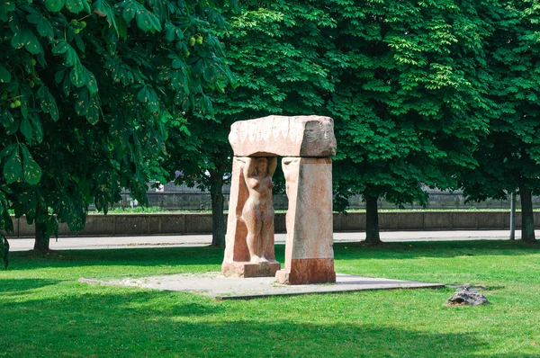 Composição escultural na ilha de Kant. Kaliningrado — Fotografia de Stock