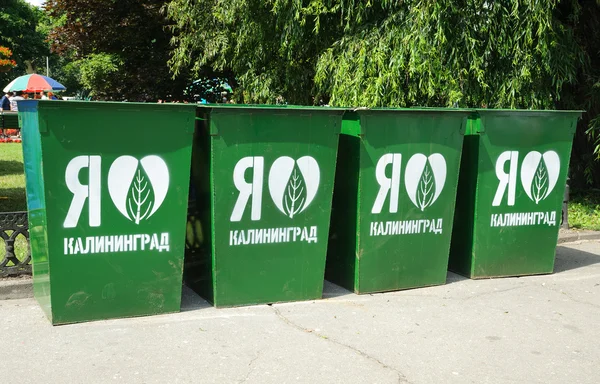 Row of garbage dumpster with inscription "I love Kaliningrad" in Celebration Day of the City — Stock Photo, Image