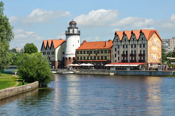 Etnograficzne i centrum handlu, nasyp wioski rybackiej w Kaliningradzie, Rosja. — Zdjęcie stockowe