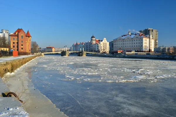 Fyllingen av fiskerlandsbyen. Kaliningrad, Russland – stockfoto