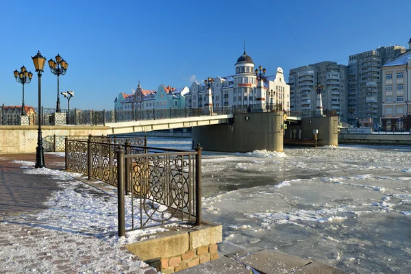 Remblai du village de pêcheurs. Kaliningrad, Russie — Photo