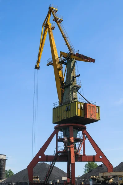 Alter Hafenkran — Stockfoto