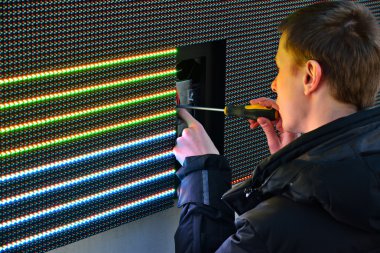  Elektrikçi onarım led ekran