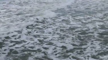 fırtınalı denizde