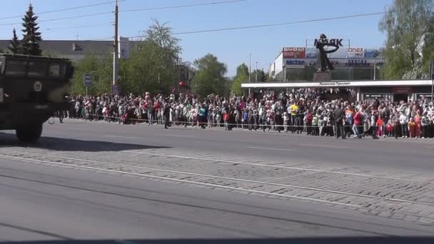 Desfile militar em Kaliningrado — Vídeo de Stock