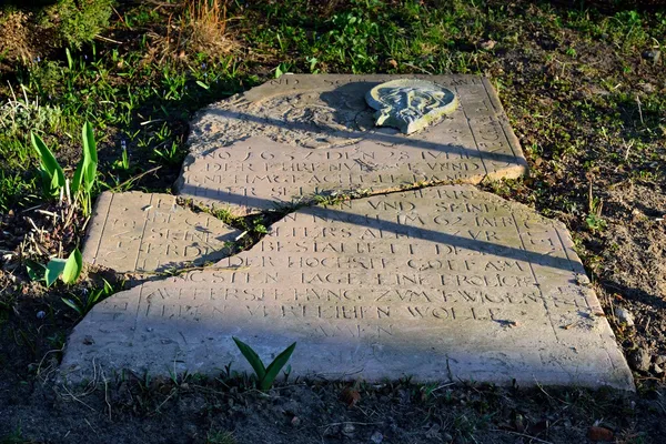 Epitaph op de grafsteen — Stockfoto