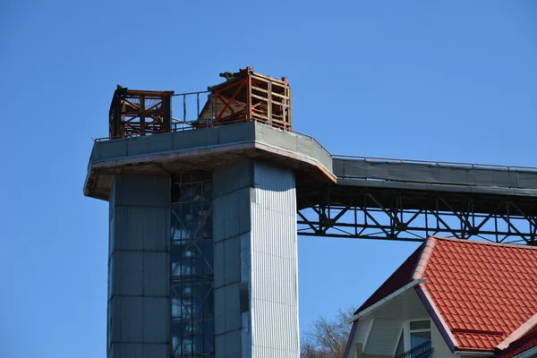 Réparation du pont d'observation à Svetlogorsk — Photo