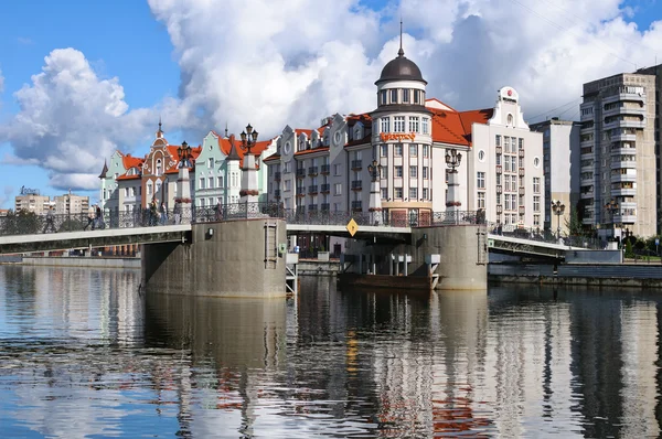 Dijk van vissersdorp in kaliningrad — Stockfoto