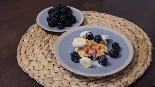 Milk Syrup Belgian Waffles Served Blackberries Sweet Breakfast Dessert Closeup — Stockvideo