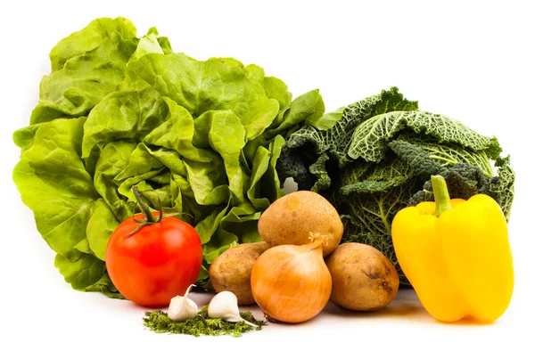 Verduras aisladas sobre fondo blanco —  Fotos de Stock