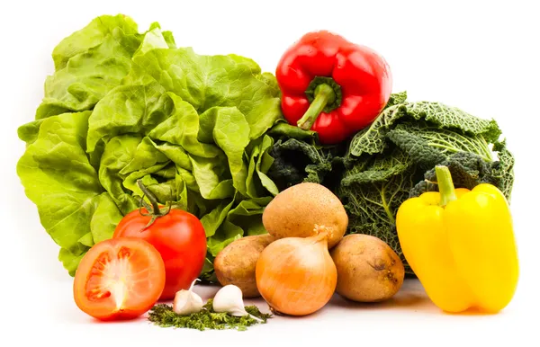 Frisches Gemüse isoliert auf weißem Hintergrund — Stockfoto