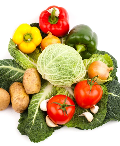 Verduras frescas aisladas sobre fondo blanco — Foto de Stock