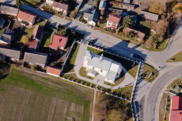 Letecký pohled na vesnici michalow nedaleko pinczow města v Polsku — Stock fotografie
