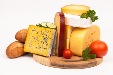 çeşitli peynir türleri