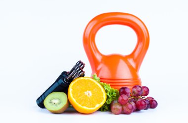 fitness ekipmanları beyazda izole edildi