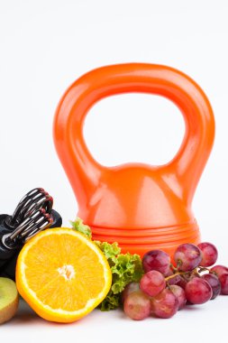 fitness ekipmanları beyazda izole edildi