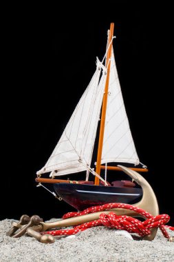 yelkenli gemi modeli ve çapa
