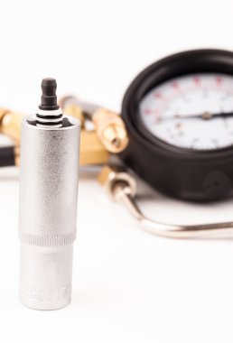 Basınç ölçü aygıtları ve araçları