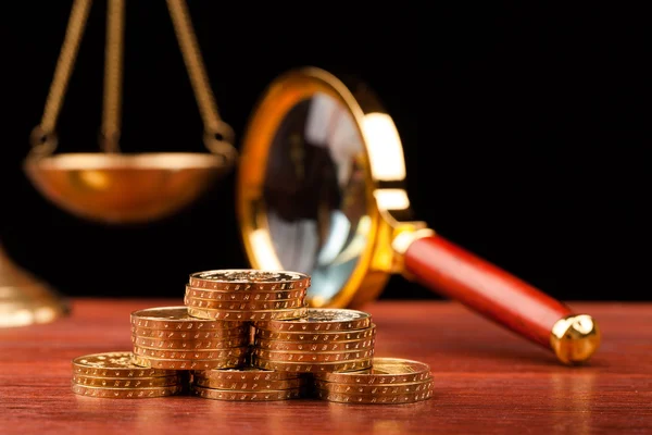 Money and justice — Stock Photo, Image