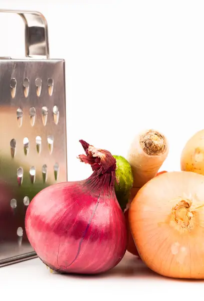 Produtos hortícolas e ralador — Fotografia de Stock