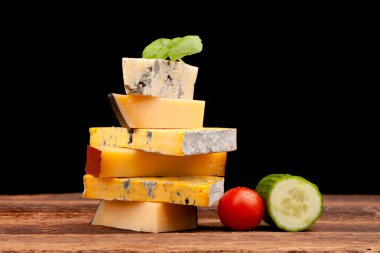 izole siyah peynir türleri