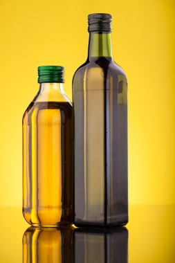 Zeytin yağ şişeleri
