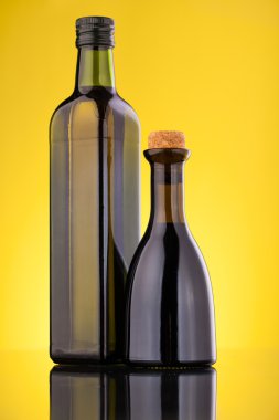 Zeytin yağ şişeleri