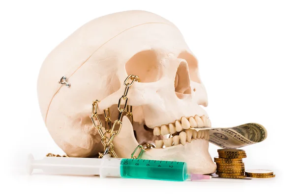 Syringe and human skull isolated on white — Stock Photo, Image