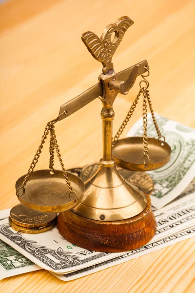 Scales of justice and money — Stock Photo, Image