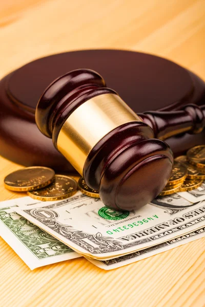 Gavel and money — Stock Photo, Image