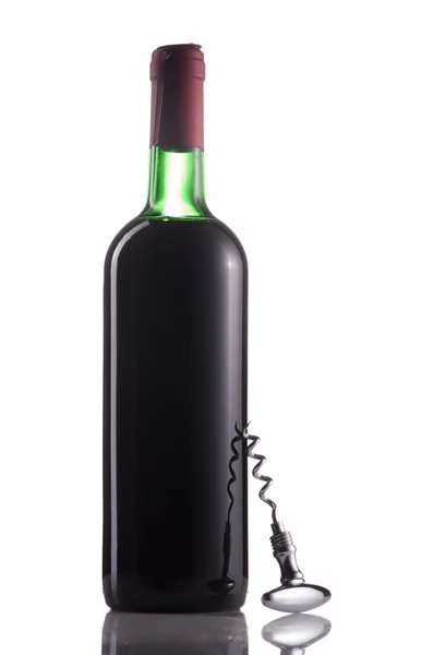 Пляшка вина ізольована на білому — стокове фото